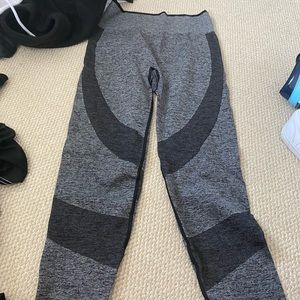 Booty sculpting leggings from PINK VS